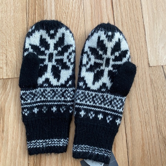 Vintage Abercrombie and Fitch fair isle mittens - Picture 3 of 3
